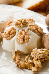 nuts cheese-formaggio alle noci