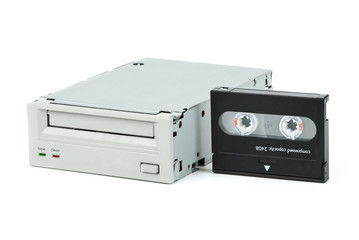 Internal tape drive unit and cassette