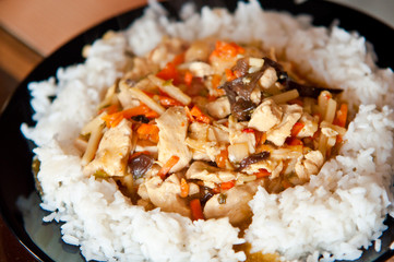 chicken in Chinese with vegetables with rice