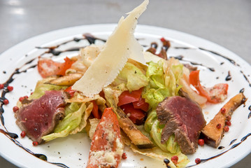 salad with roast beef