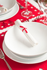 Christmas table setting in red and white