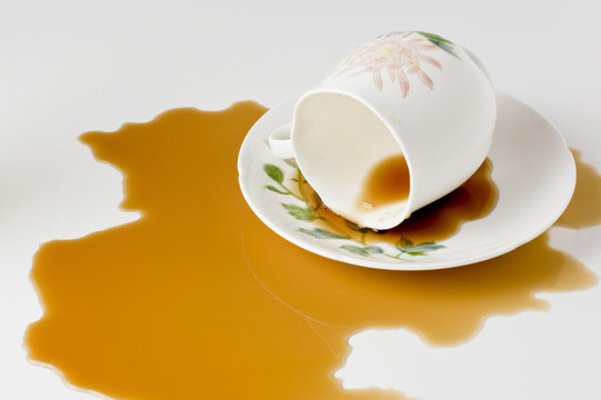 溢れたコーヒー