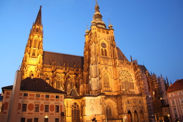 Fototapeta na wymiar Katedra Praga (zamek) w nocy