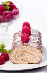 cake roll with raspberries