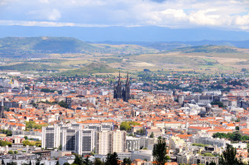 Fototapeta na wymiar Widziany przez Clermont Ferrand
