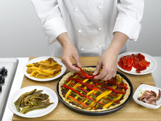 réalisation d'une tarte aux poivrons