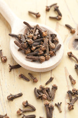cloves on kitchen table