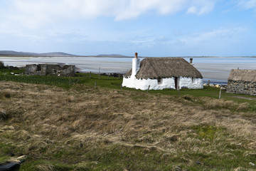 Thatched cottage © Hugh McKean