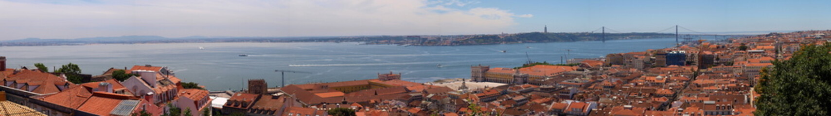 Fototapeta na wymiar Panorama Lisbony