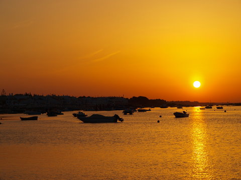 Portugalski wschód słońca © petroos