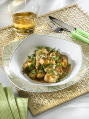 sauté de poulet au citron - pollo saltato - sauteed chicken