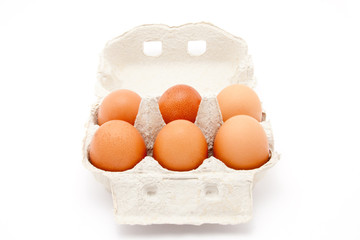 Hühnereier im Eierkarton