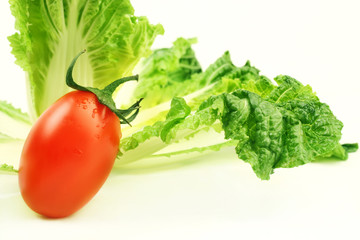 Tomato and cabbage salad