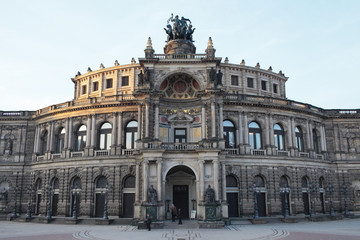 Fototapeta na wymiar Das Theater - Dresden