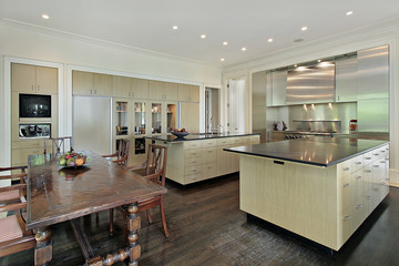 Kitchen with eating area