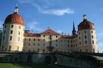Obraz premium A Baroque German Castle - Schloss Moritzburg
