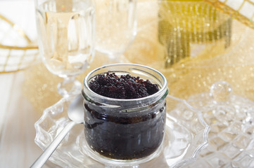 caviar and champagne-caviale e champagne