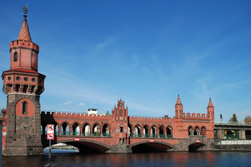 Fototapeta na wymiar Słynny most