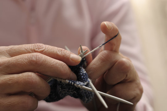 H&auml;nde stricken