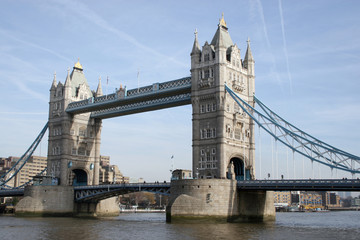 Obraz na płótnie Canvas Tower Bridge and the City of London