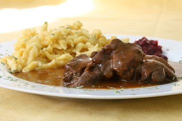 Hirschragout mit Spätzle