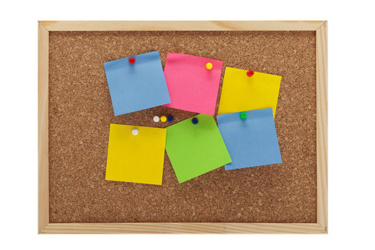 Pinwand mit Notizzettel