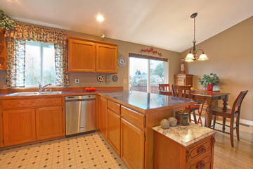 Kitchen and dining table