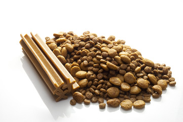 bones and kibble for dogs