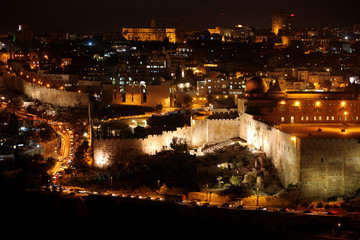Fototapeta na wymiar Klasyczna Jerusalem - Noc w starym mieście, Temple Mount z Al-Aksa