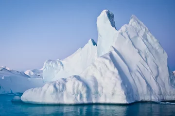 Zelfklevend Fotobehang Antarctic iceberg © Goinyk