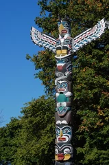 Papier Peint photo Lavable Indiens En forme de totem dans le parc Stanley, BC Canada