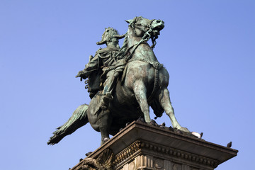 Fototapeta na wymiar Vittorio Emanuele II King - Milan, Duomo square