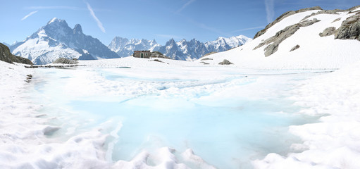 Fototapeta na wymiar Panorama na Mont Blanc