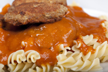 meatballs with tomato sauce and fusilli