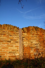 backsteinmauer © Turi