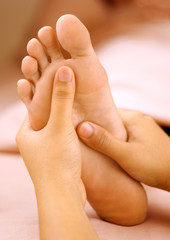 Spa foot massage - 27718360