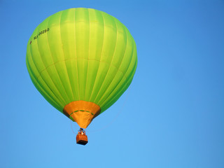 Fototapeta premium Green aerostat