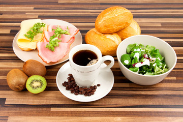 Frühstück Gesund Brötchen Kaffee Obst Salat