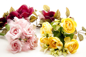 Blumenschmuck mit Rosen