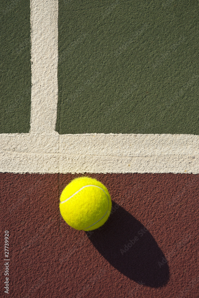 Wall mural tennis ball bouncing