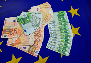 Euros on the EU Flag