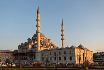 Fototapeta na wymiar Nowy Meczet, Stambuł - Turcja