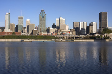 Fototapeta na wymiar Montreal skyline, Quebec, Canada