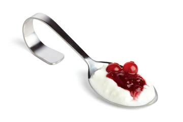 Red currants yoghurt on a appetizer spoon