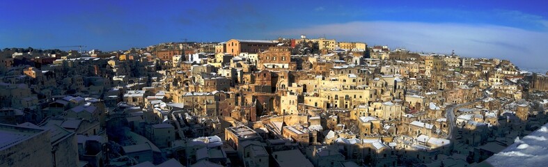 Panorama di Matera con la neve