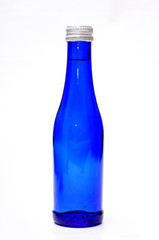 blaue sekt flasche