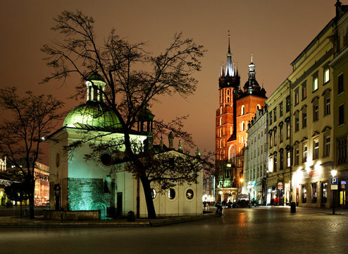 Fototapeta Night view of the Market Square in Krakow, Poland