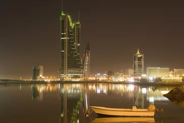 Kussenhoes Bahrain cityscape in the night © Orhan Çam