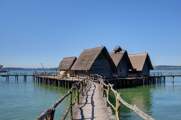 village lacustre sur le lac de constance