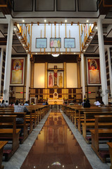 This is way Cathedral Sacred Heart College.[Interior]